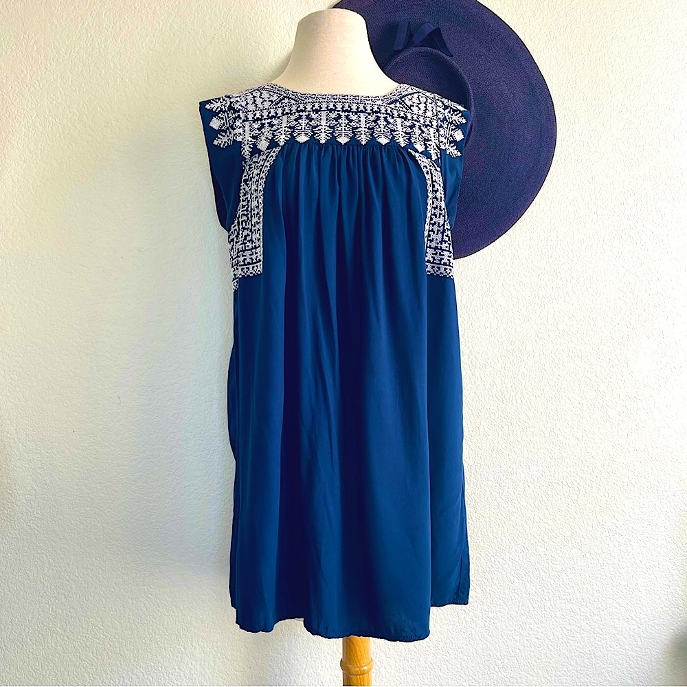 Embroidered pattern sleeveless top or dress or cover up blue white by XXI